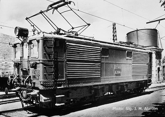 Electric locomotive series E1000 of the  with Digital Sound (3-RAIL AC)<br /><a href='images/pictures/Roco/69811.jpg' target='_blank'>Full size image</a>